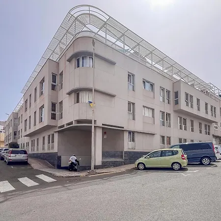 Playa With Pool Sardina